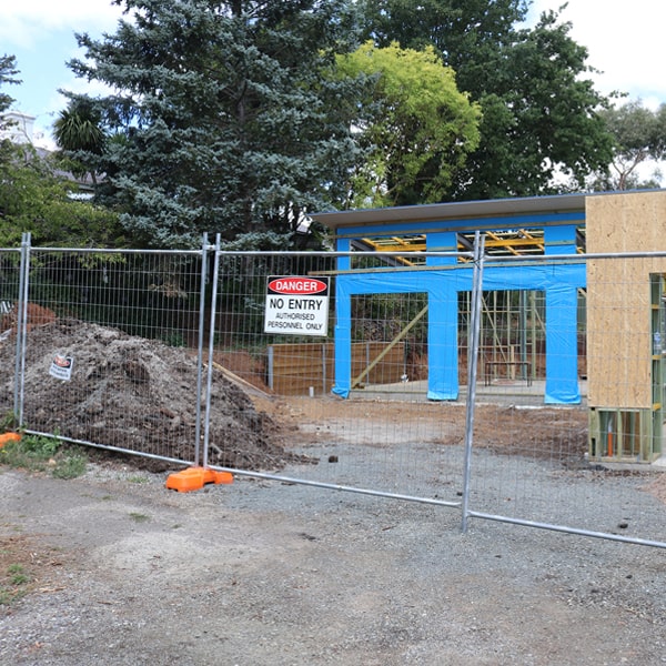 do you deliver and install temporary fencing and what's the price for these services in Springfield